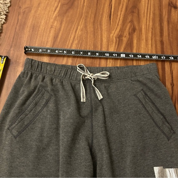 🍓🍓Adorable Y2K Victoria’s Secret Pink Strawberry set Hoodie sweat pants - Picture 12 of 16